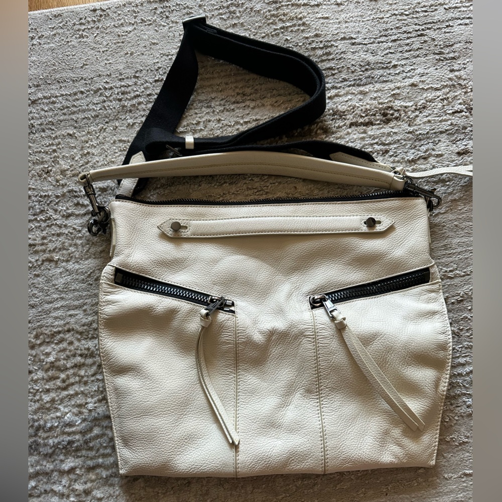 Elegant Cream Leather Shoulder Bag